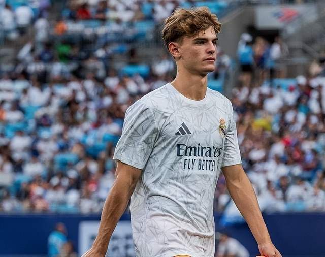 持竞争力的 持竞争力的